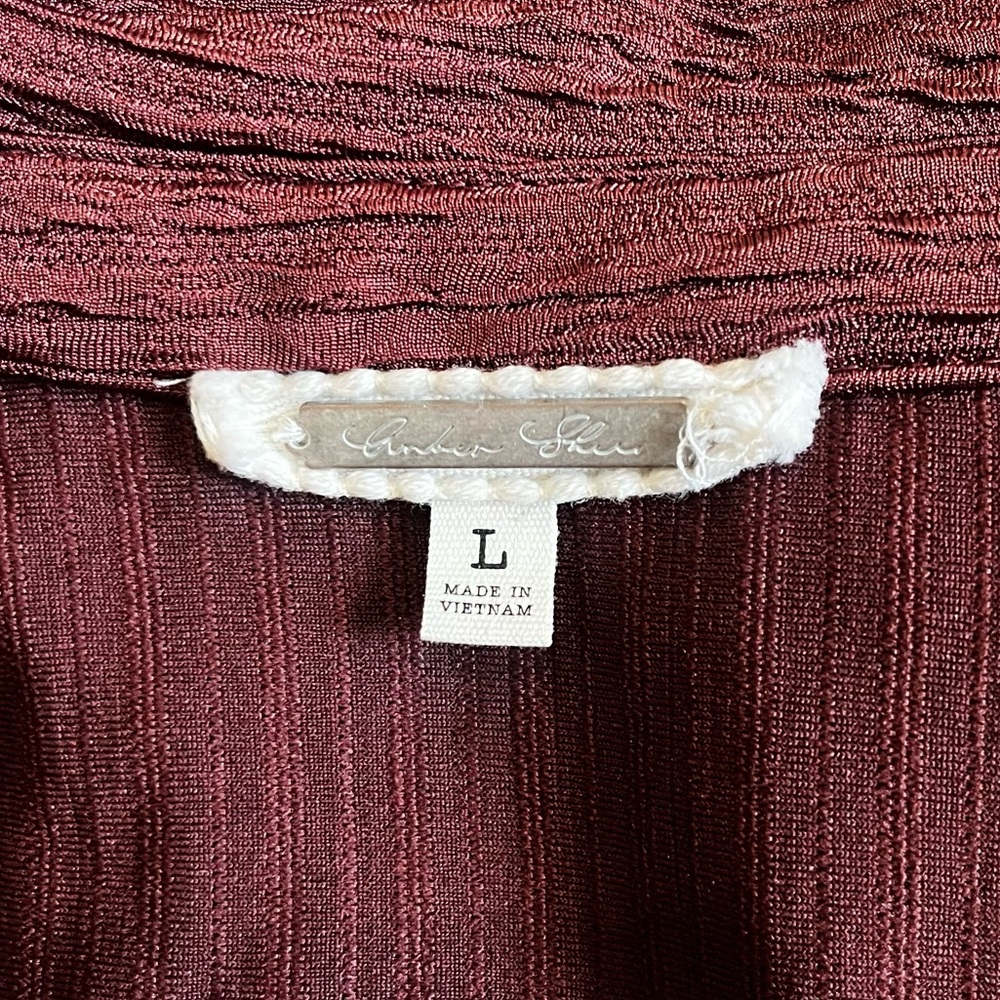 Amber Shu- Elegant Burgundy Long Sleeve Blouse Size L - Picture 3 of 3